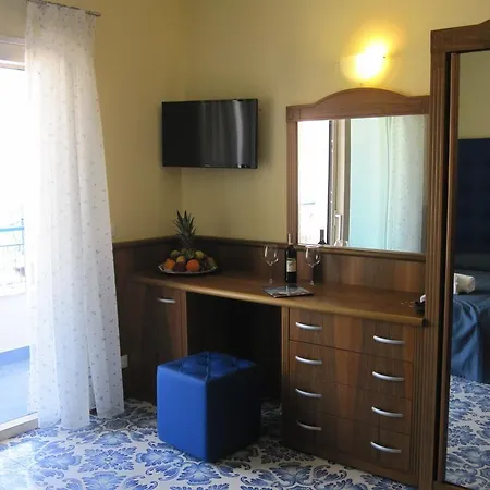 Panoramic מלון 4*